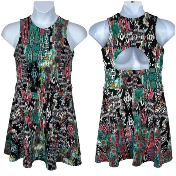 Julian Chang Fit & Flare Mini Dress Open Back Racerback Abstract Print Medium - Picture 2 of 13